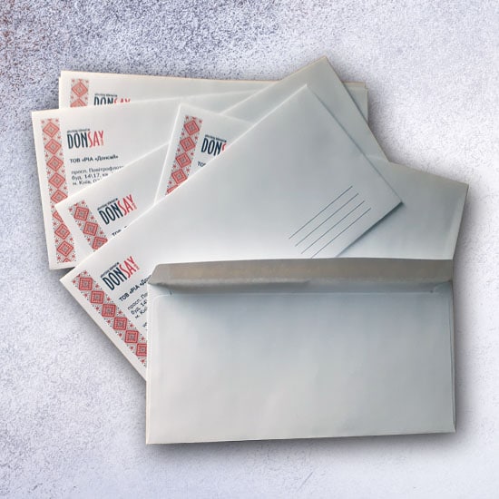 почтовые конверты с логотипом